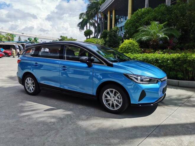BYD Introduces Electric MPV in India: BYD with e6 blade batteries

 – EV Updates 2022